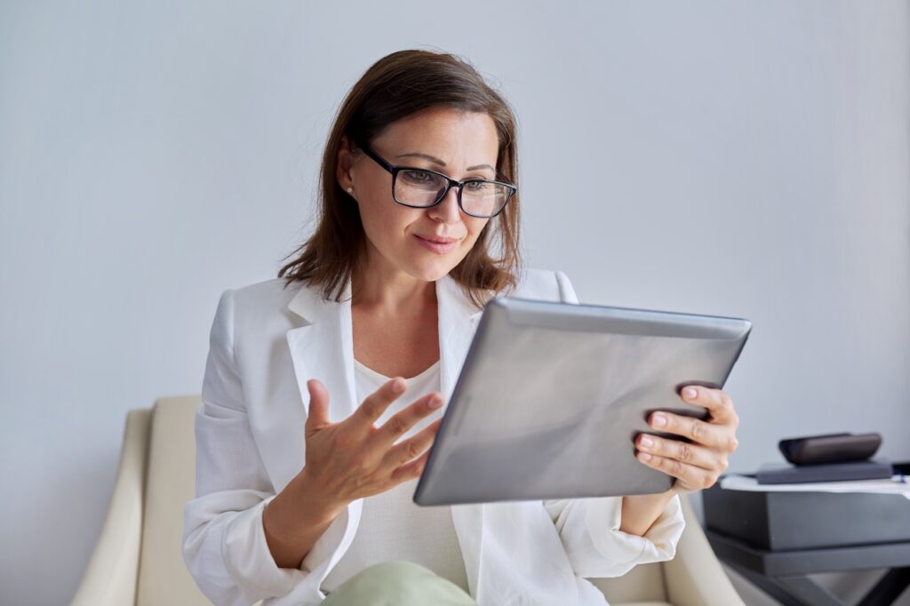 therapist researching cybersecurity for therapists